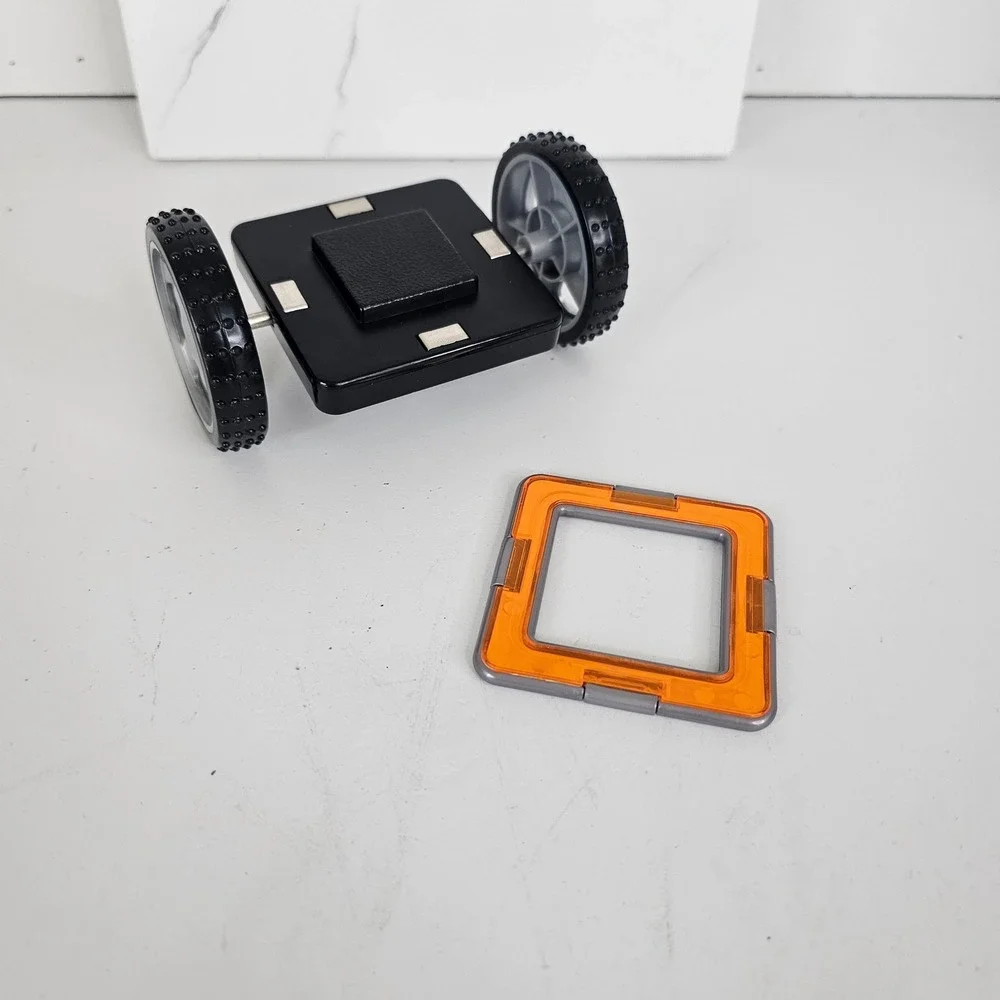 Magformers Magnetic Building Set Wheel and 1 Square Orange Blue Replacement part